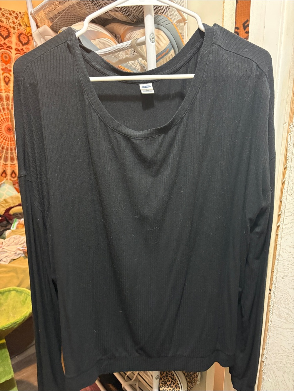 OLD NAVY Women’s Black Long-Sleeve Ribbed Shirt